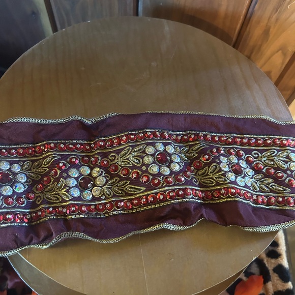 Vintage decorative ornate ribbon rhinestones, poinsettia napkins, Christmas - Picture 5 of 6